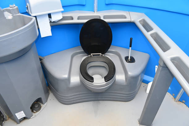Best High-end porta potty rental  in Dodge City, KS